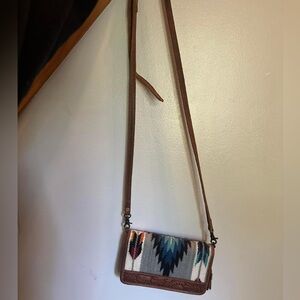 American Darling Crossbody / Wallet